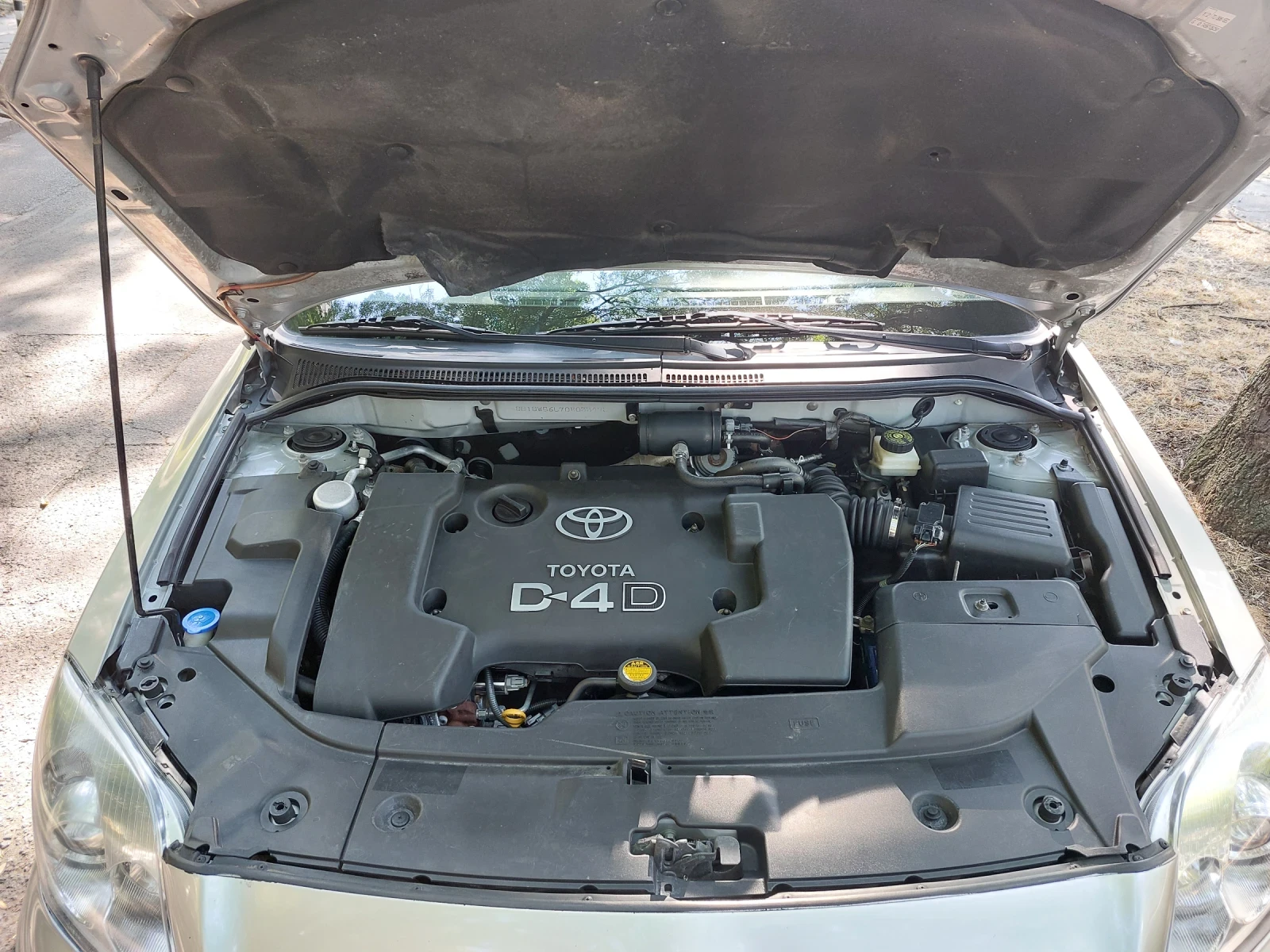 Toyota Avensis 2.0 D-4D 116 к.с., снимка 13 - Автомобили и джипове - 55597110