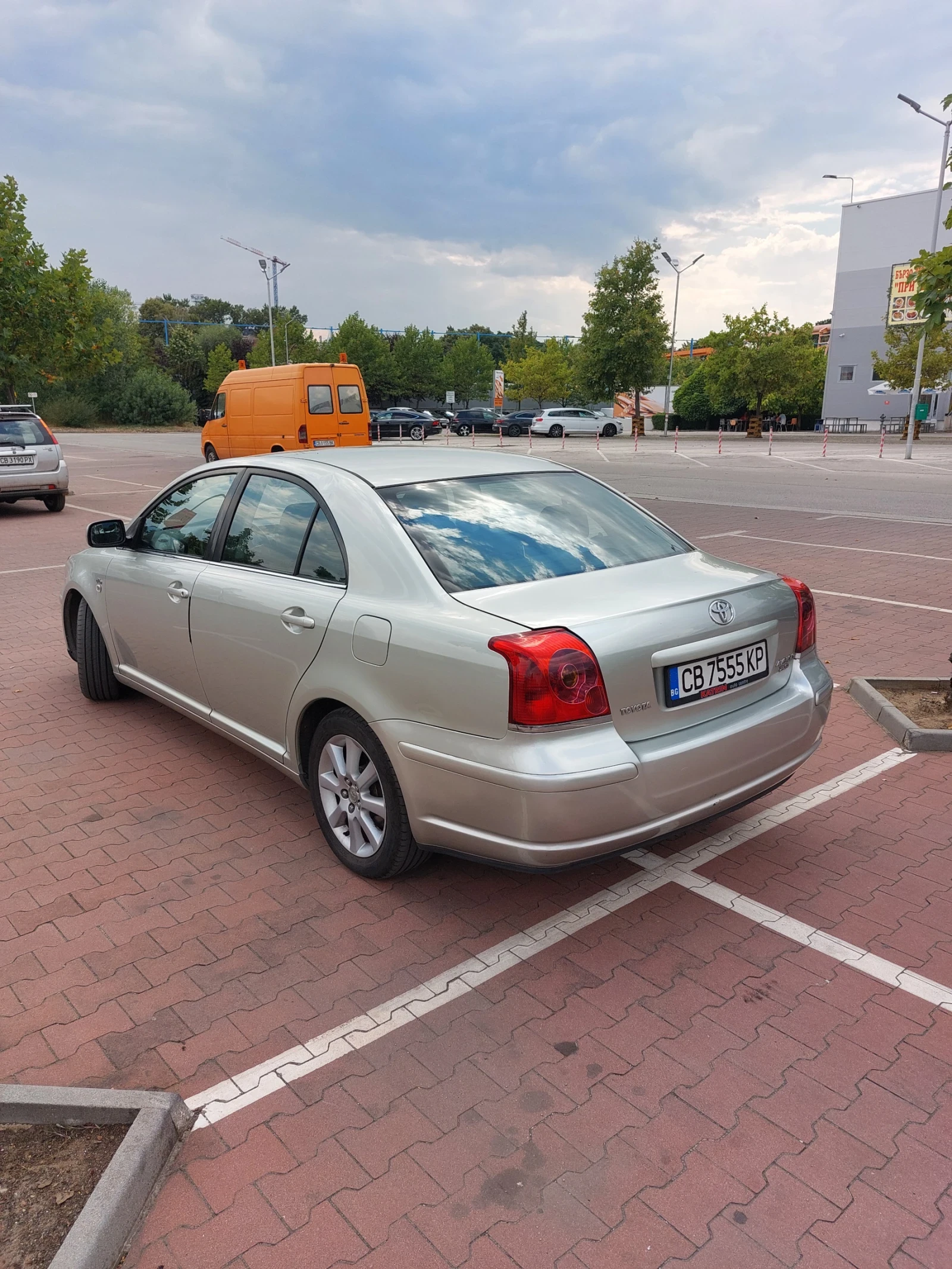 Toyota Avensis 2.0 D-4D 116 к.с., снимка 4 - Автомобили и джипове - 55597110
