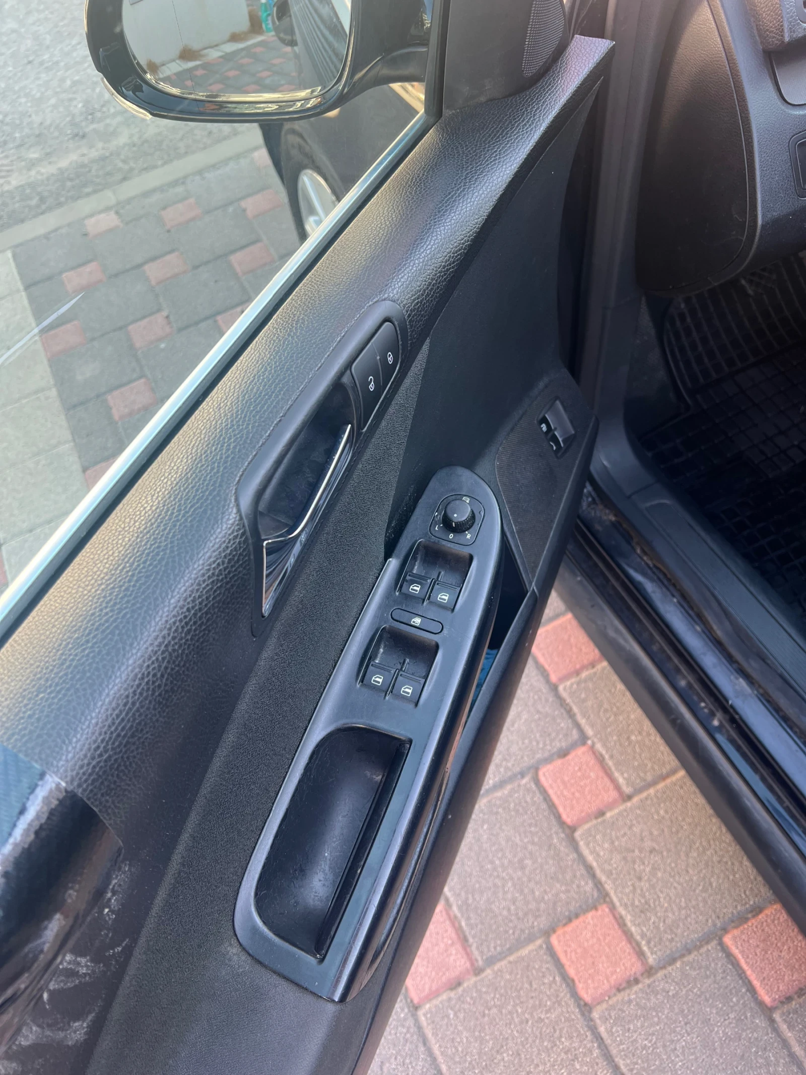 VW Passat B6 1.9 TDI, снимка 8 - Автомобили и джипове - 55677708
