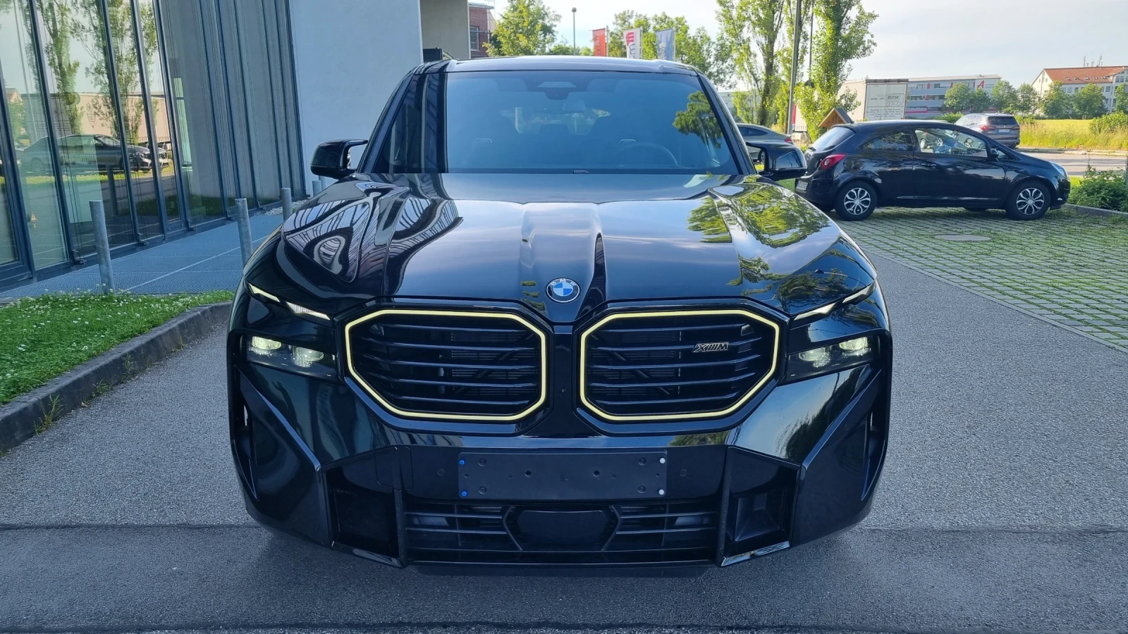 BMW XM, снимка 2 - Автомобили и джипове - 56048918