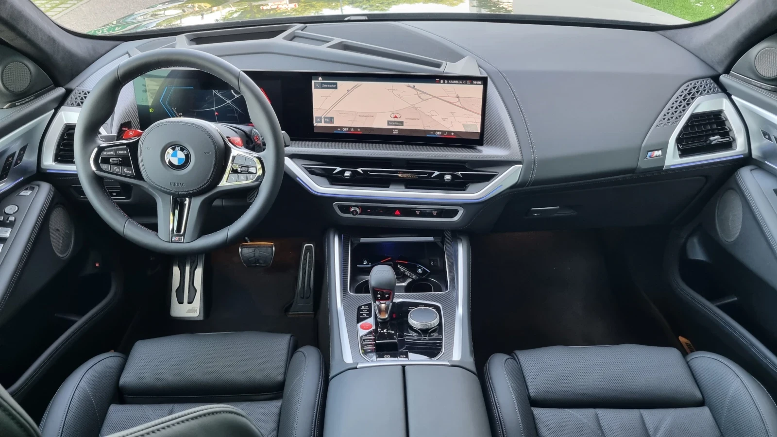 BMW XM, снимка 16 - Автомобили и джипове - 56048918