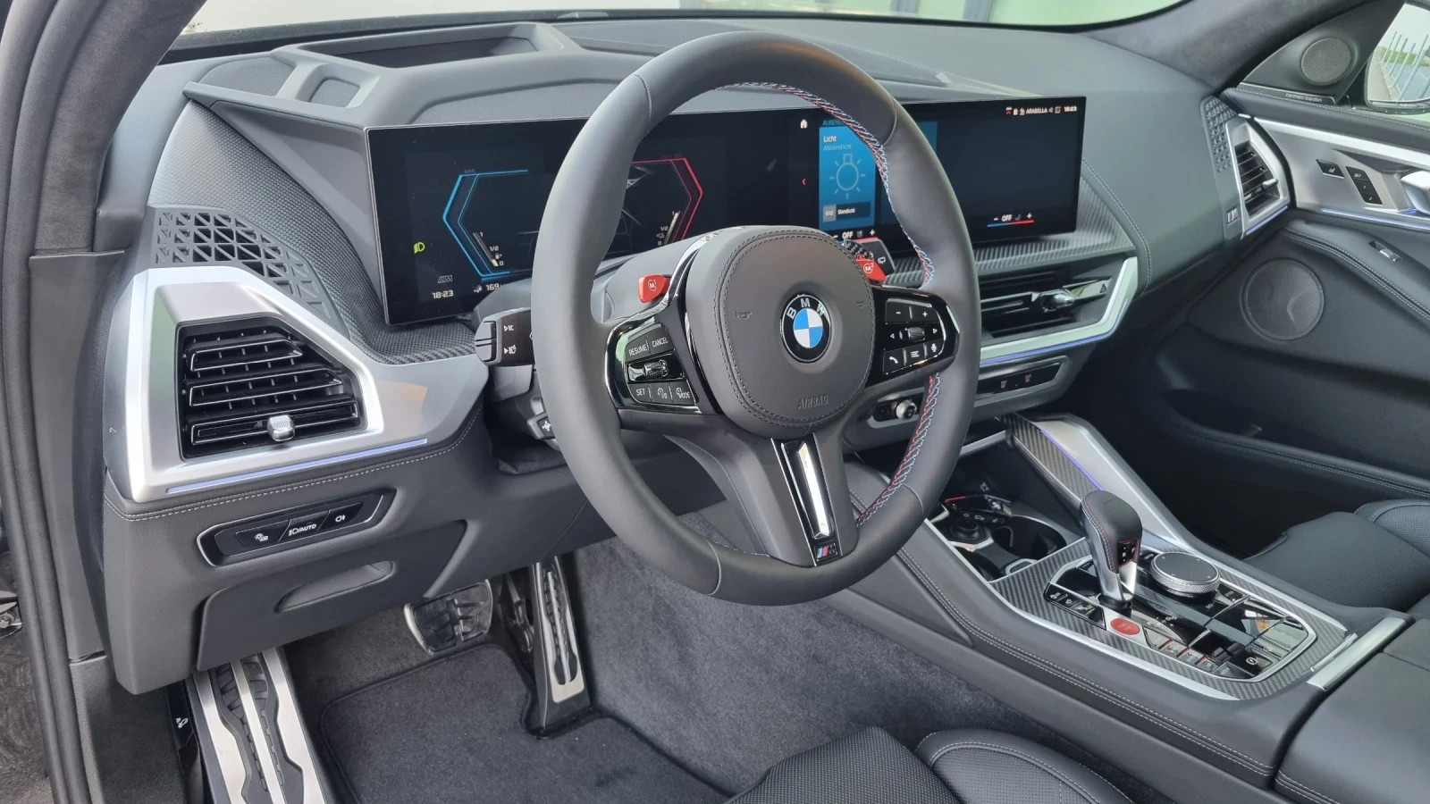 BMW XM, снимка 10 - Автомобили и джипове - 56048918