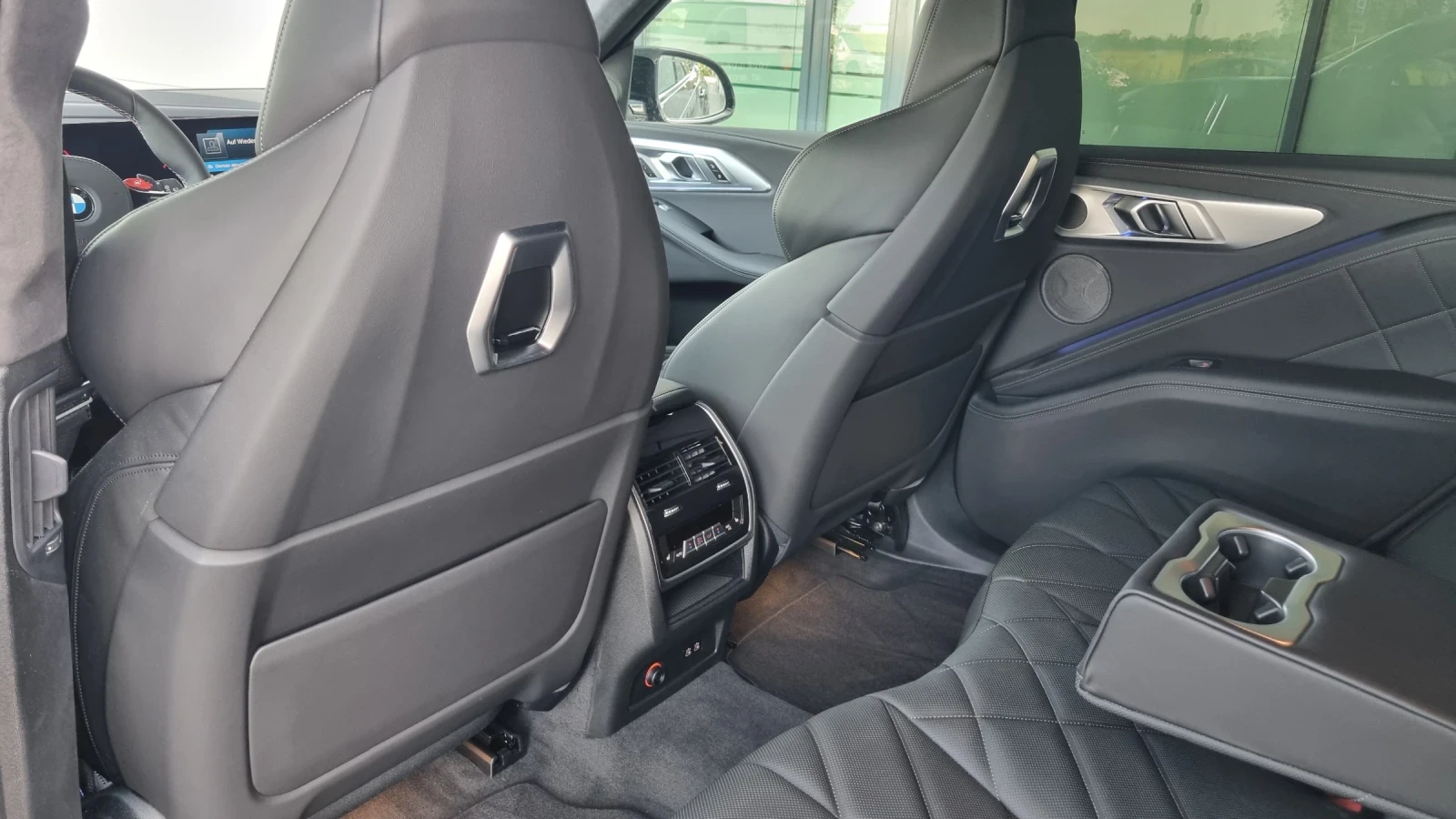 BMW XM, снимка 13 - Автомобили и джипове - 56048918