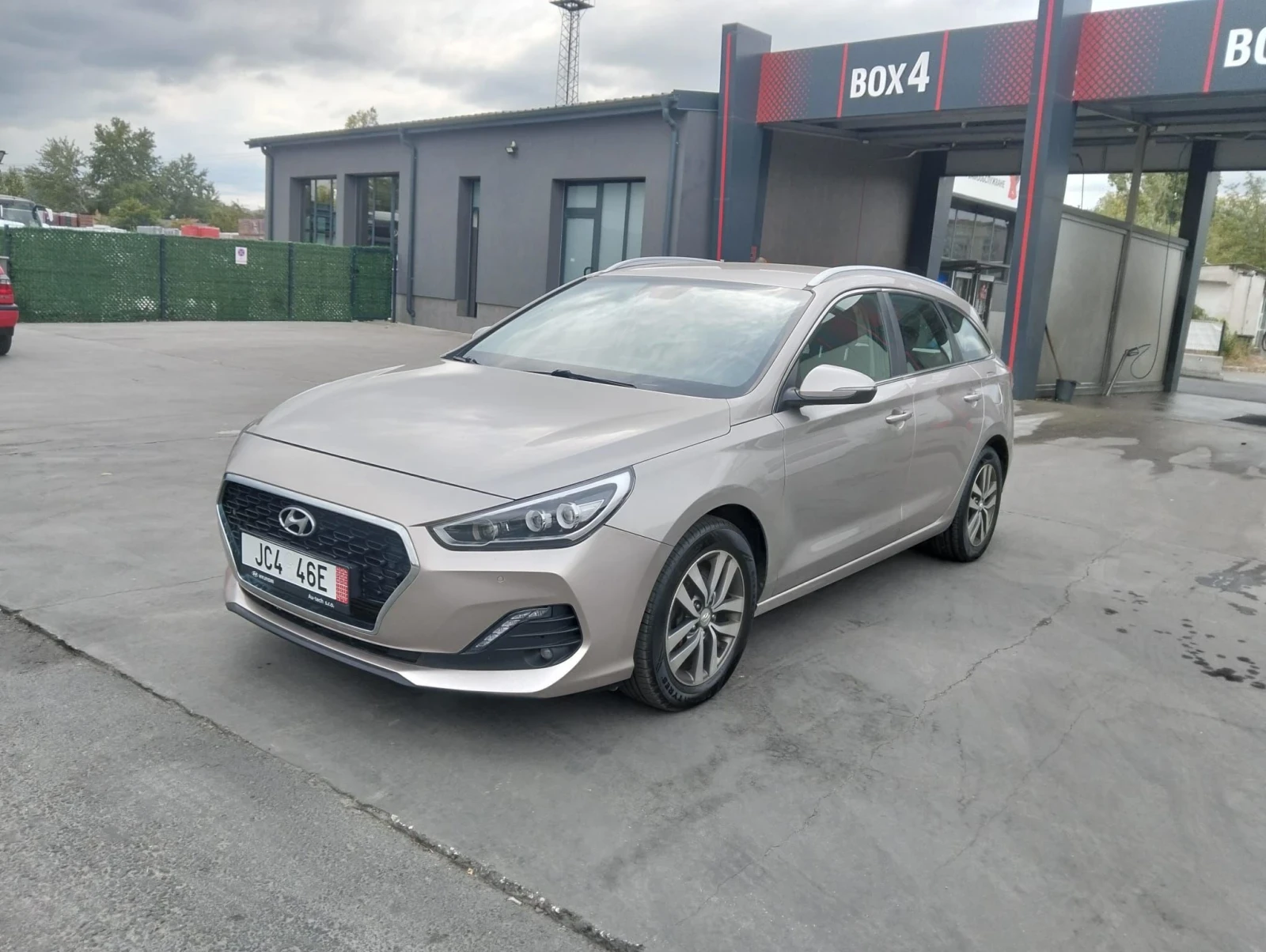 Hyundai I30 Автомат-подгрев-камера-нави-кей лесс