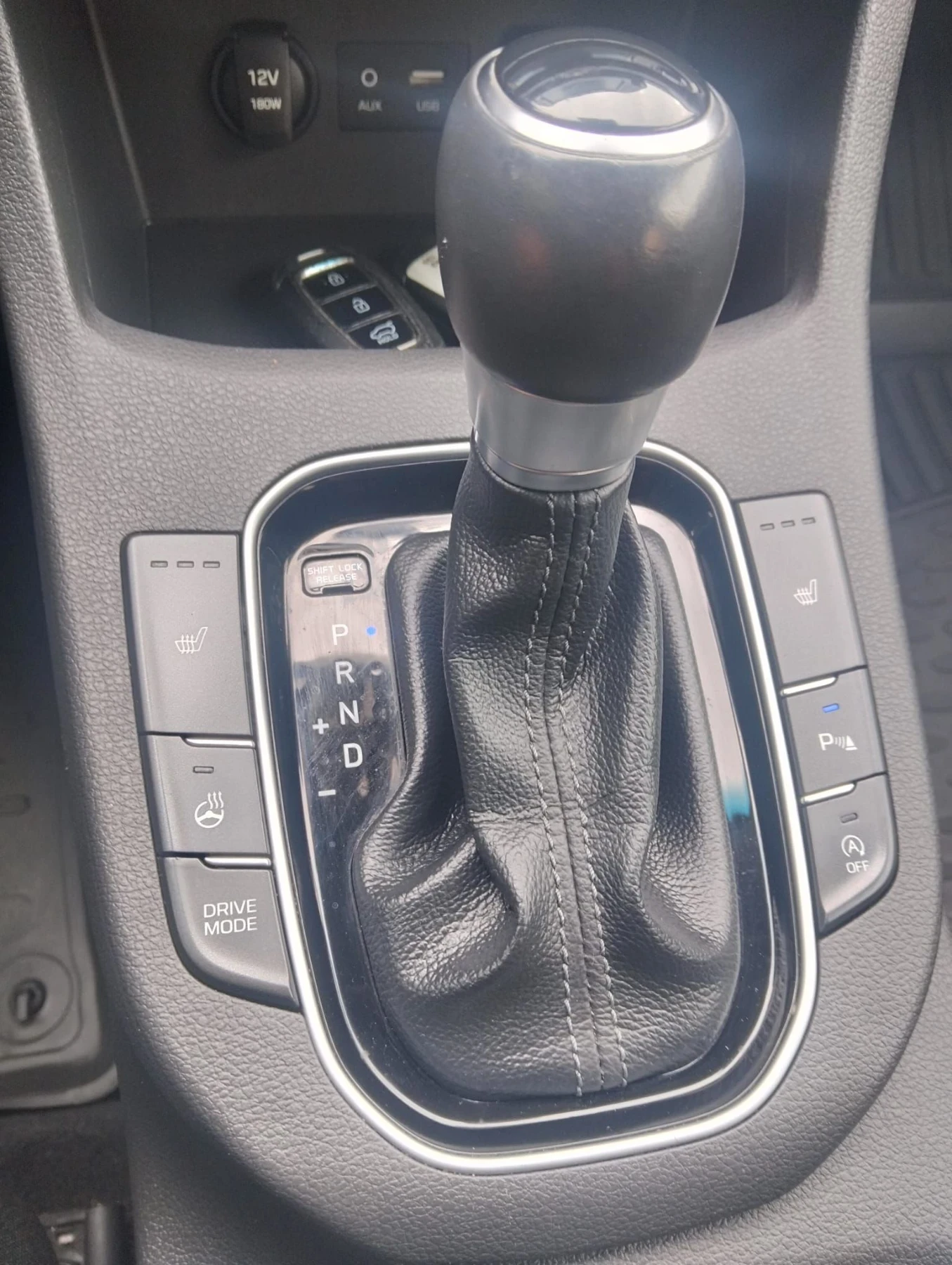 Hyundai I30 Автомат-подгрев-камера-нави-кей лесс, снимка 7 - Автомобили и джипове - 56235804