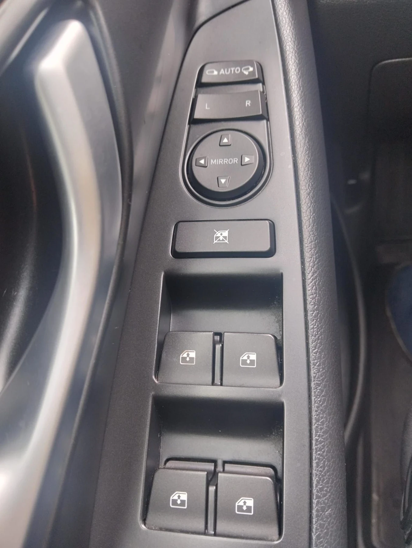 Hyundai I30 Автомат-подгрев-камера-нави-кей лесс, снимка 10 - Автомобили и джипове - 56235804