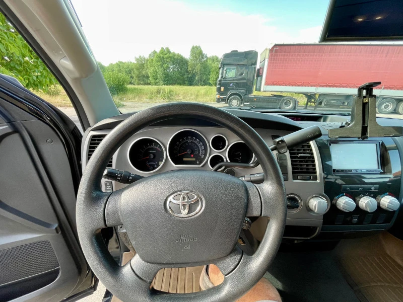 Toyota Tundra Toyota Tundra 5.7 CREW CAP, снимка 12 - Автомобили и джипове - 48369072