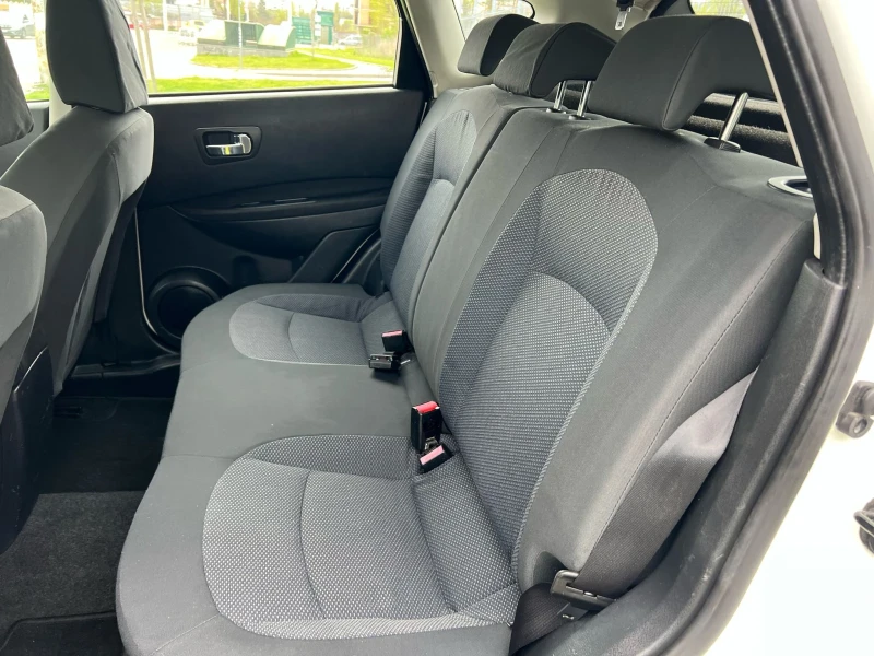 Nissan Qashqai 1.6i/РЕАЛНИ КМ ! ! ! , снимка 12 - Автомобили и джипове - 49965237