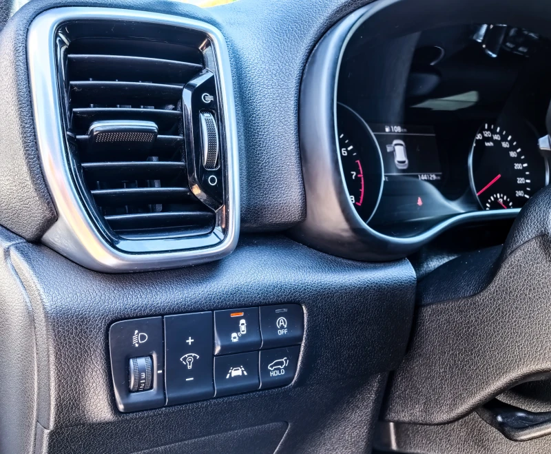 Kia Sportage GT-Line* 4WD* Aut.* LED* Pano* 360Cam* Euro6, снимка 9 - Автомобили и джипове - 51604282