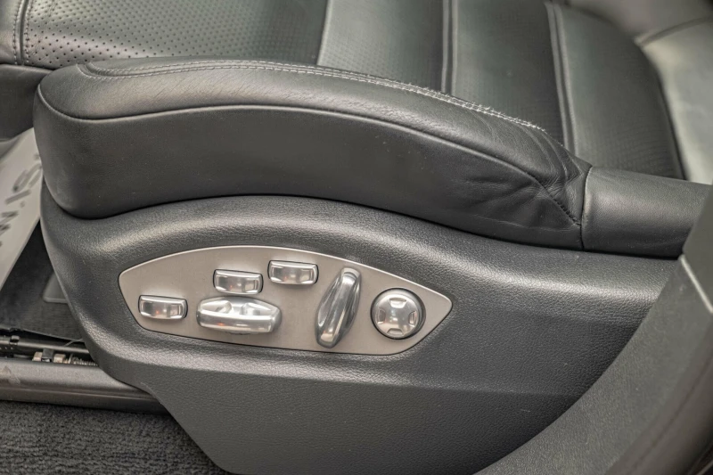 Porsche Cayenne 4.2TDI/PDLS/PCM/Chrono/Sport-Edition/Подгрев, снимка 8 - Автомобили и джипове - 52298281