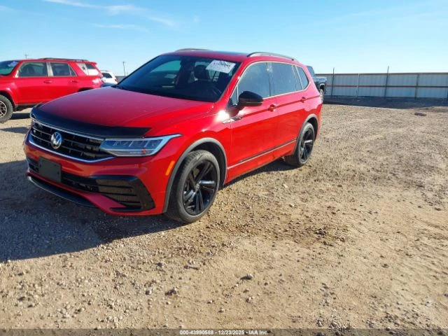 VW Tiguan * R-LINE* КОЖА* ПОДГРЕВ* ПАНОРАМА* , снимка 2 - Автомобили и джипове - 53937526