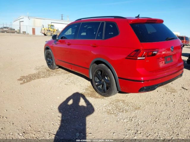 VW Tiguan * R-LINE* КОЖА* ПОДГРЕВ* ПАНОРАМА* , снимка 3 - Автомобили и джипове - 53937526