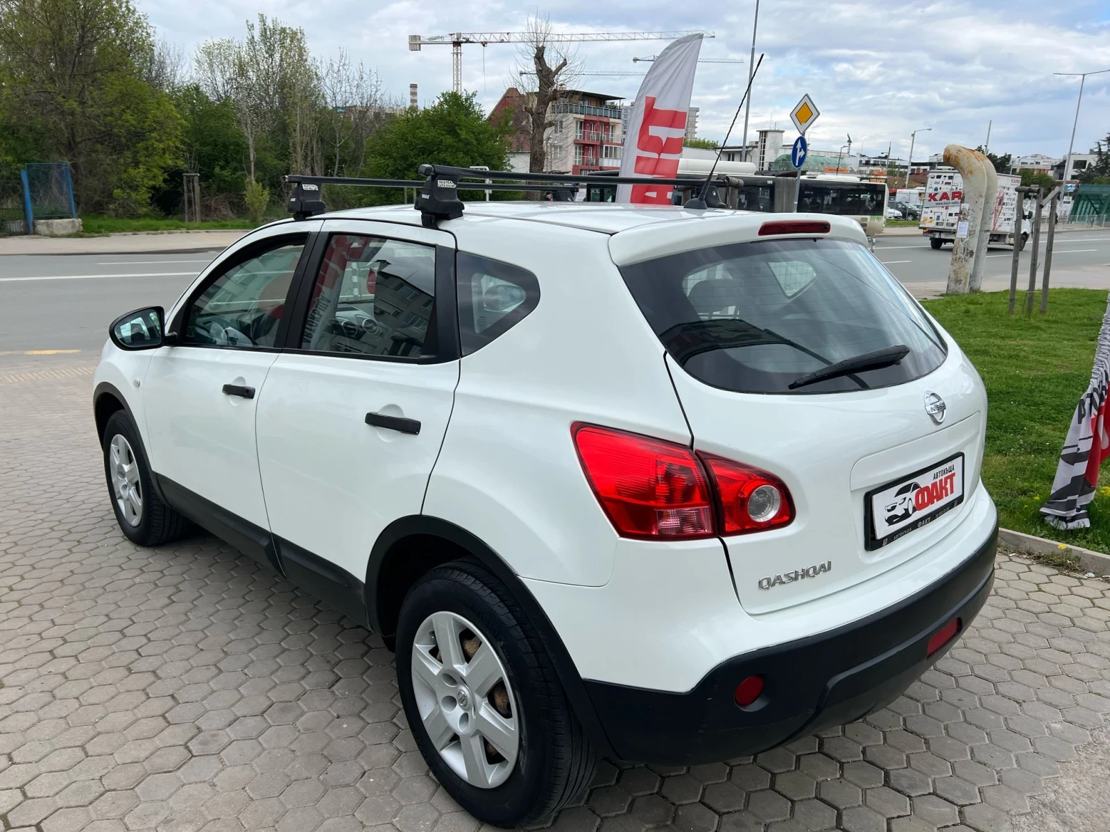 Nissan Qashqai 1.6i/РЕАЛНИ КМ ! ! !  - изображение 5