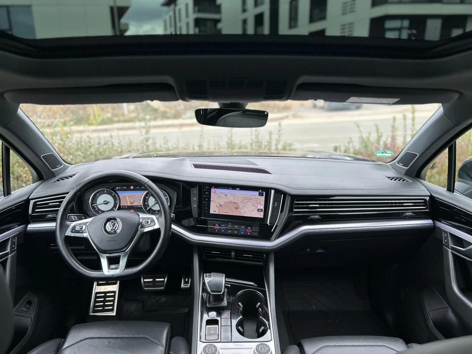 VW Touareg R-LINE* BLACK STYLE* 4MOTION* 3.0 TDI*  | Mobile.bg   11