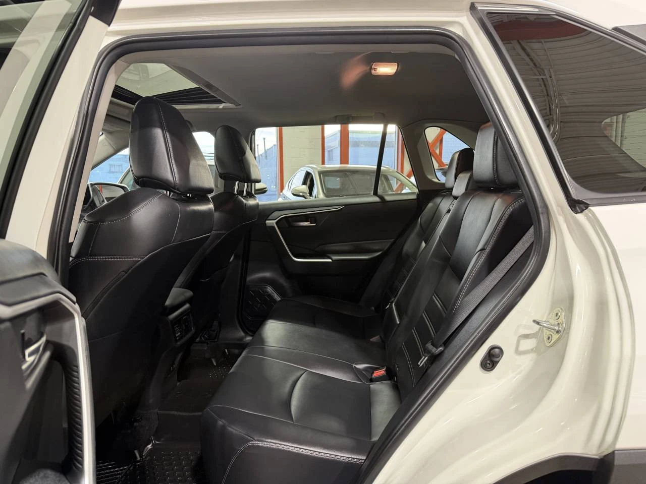 Toyota Rav4 2021| XLE| 2 �����| AWD | Mobile.bg � ����������� 15