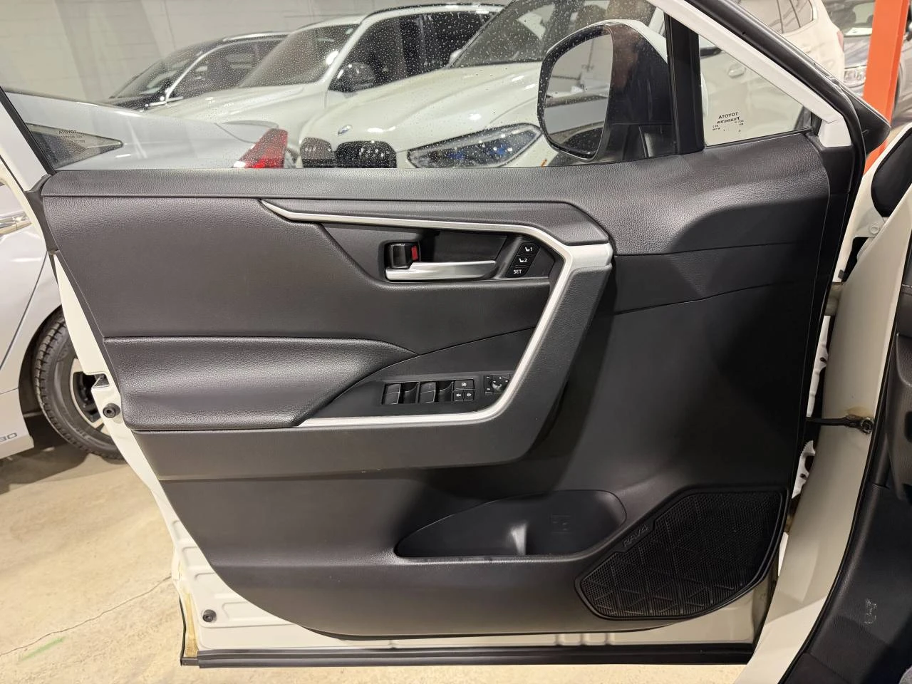 Toyota Rav4 2021| XLE| 2 �����| AWD | Mobile.bg � ����������� 12