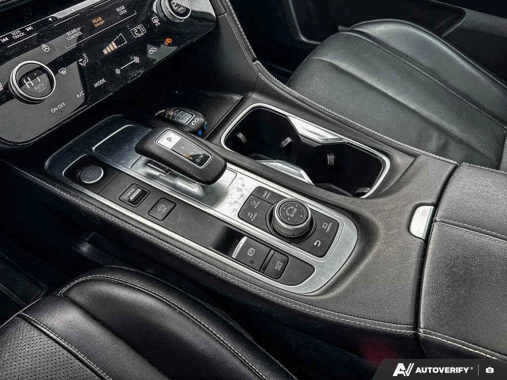 Infiniti QX60, снимка 12 - Автомобили и джипове - 53782314