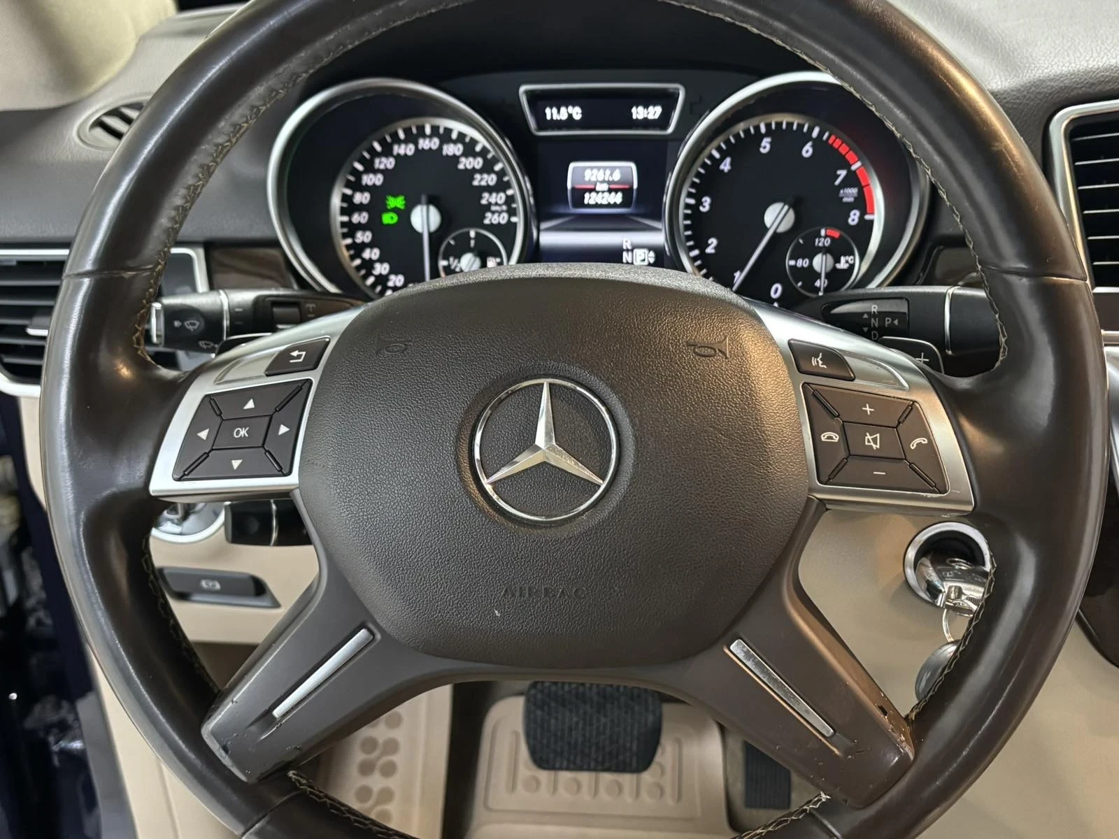 Mercedes-Benz ML 350 Джип, снимка 12 - Автомобили и джипове - 54006125