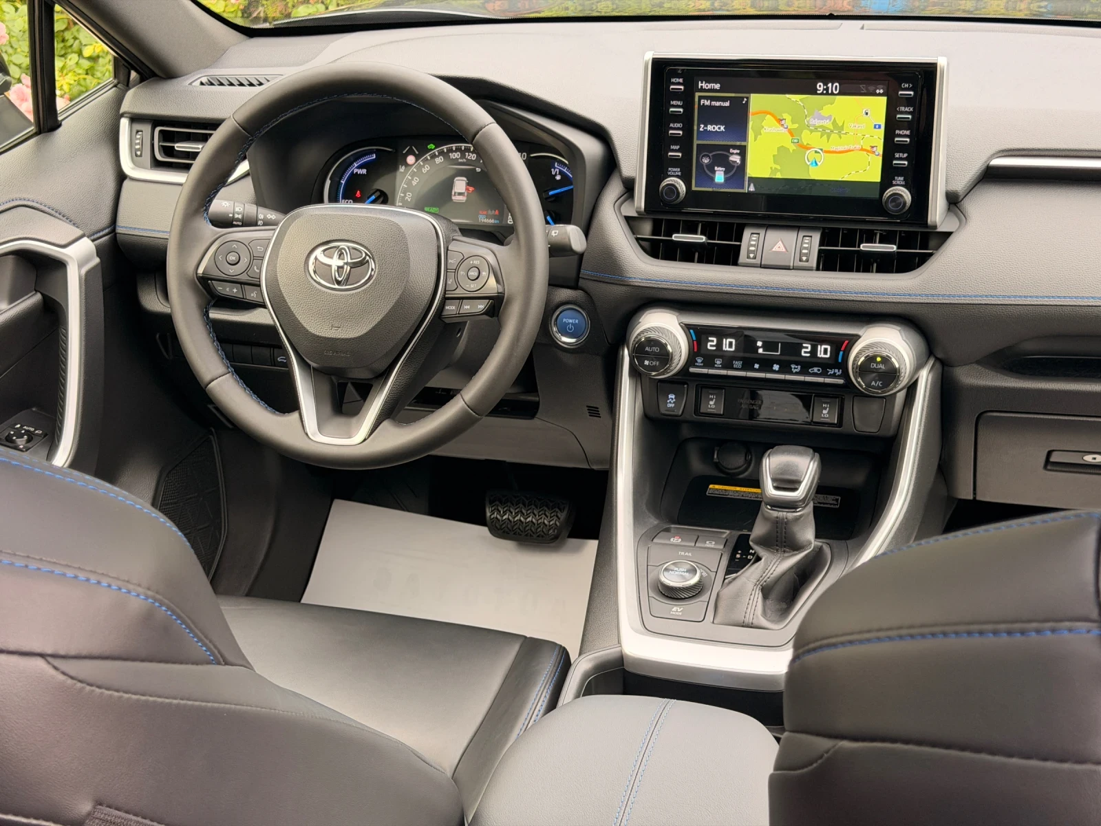 Toyota Rav4 2.5HYBRID-AWD-4X4-KEYLESS-ПАНОРАМА-ПОДГРЕВ-FULLТОП, снимка 13 - Автомобили и джипове - 54890103