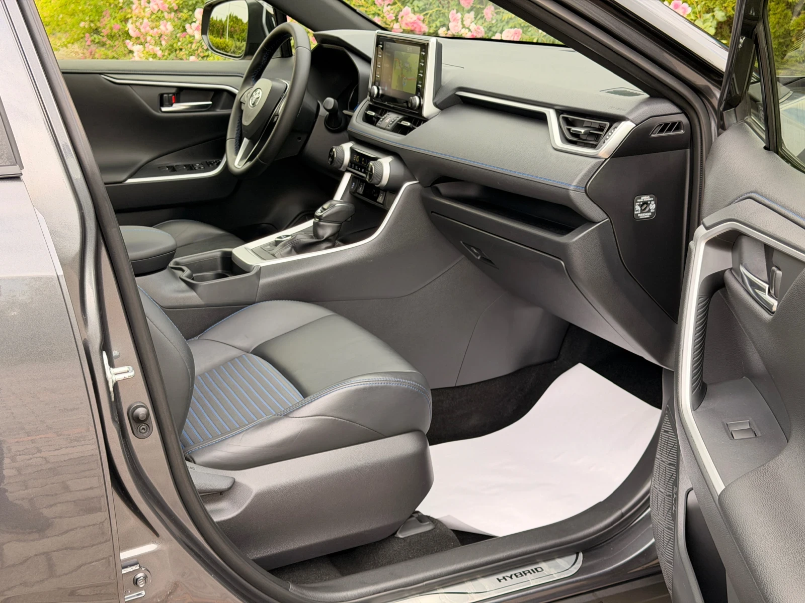 Toyota Rav4 2.5HYBRID-AWD-4X4-KEYLESS-ПАНОРАМА-ПОДГРЕВ-FULLТОП, снимка 15 - Автомобили и джипове - 54890103