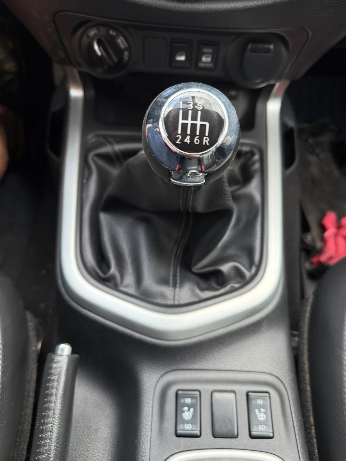 Nissan Navara NP300, снимка 8 - Автомобили и джипове - 54955678
