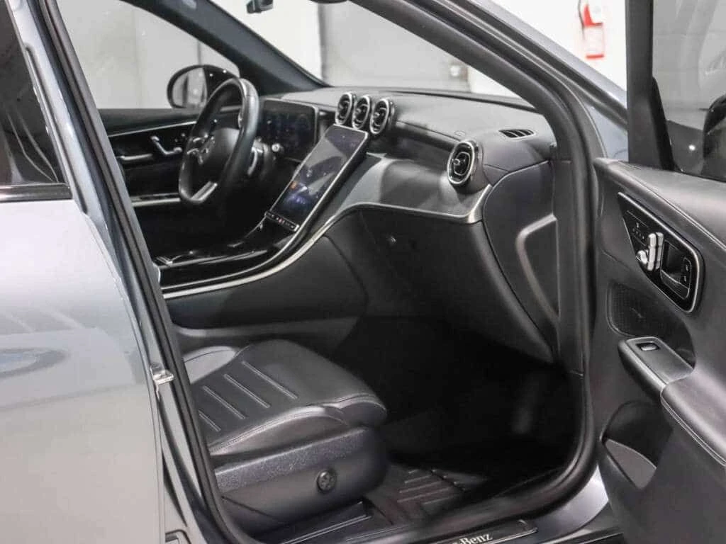 Mercedes-Benz GLC 300 AMG pkg/ Premium Pkg / Sport & Night Pkg / Ambient, снимка 10 - Автомобили и джипове - 55172419