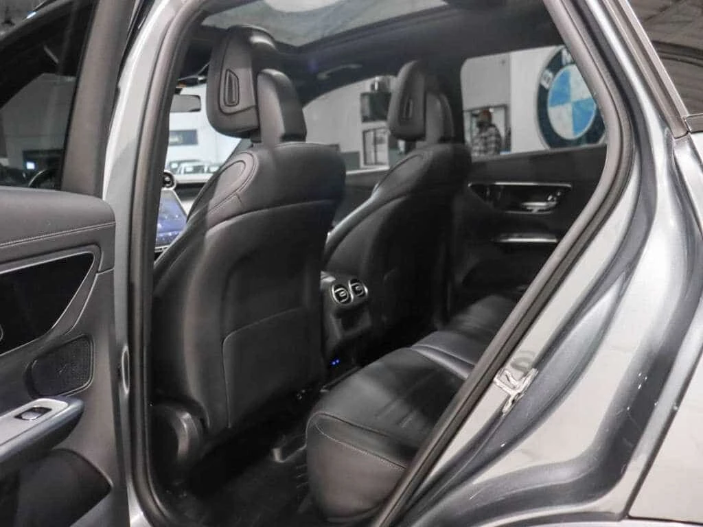 Mercedes-Benz GLC 300 AMG pkg/ Premium Pkg / Sport & Night Pkg / Ambient, снимка 11 - Автомобили и джипове - 55172419