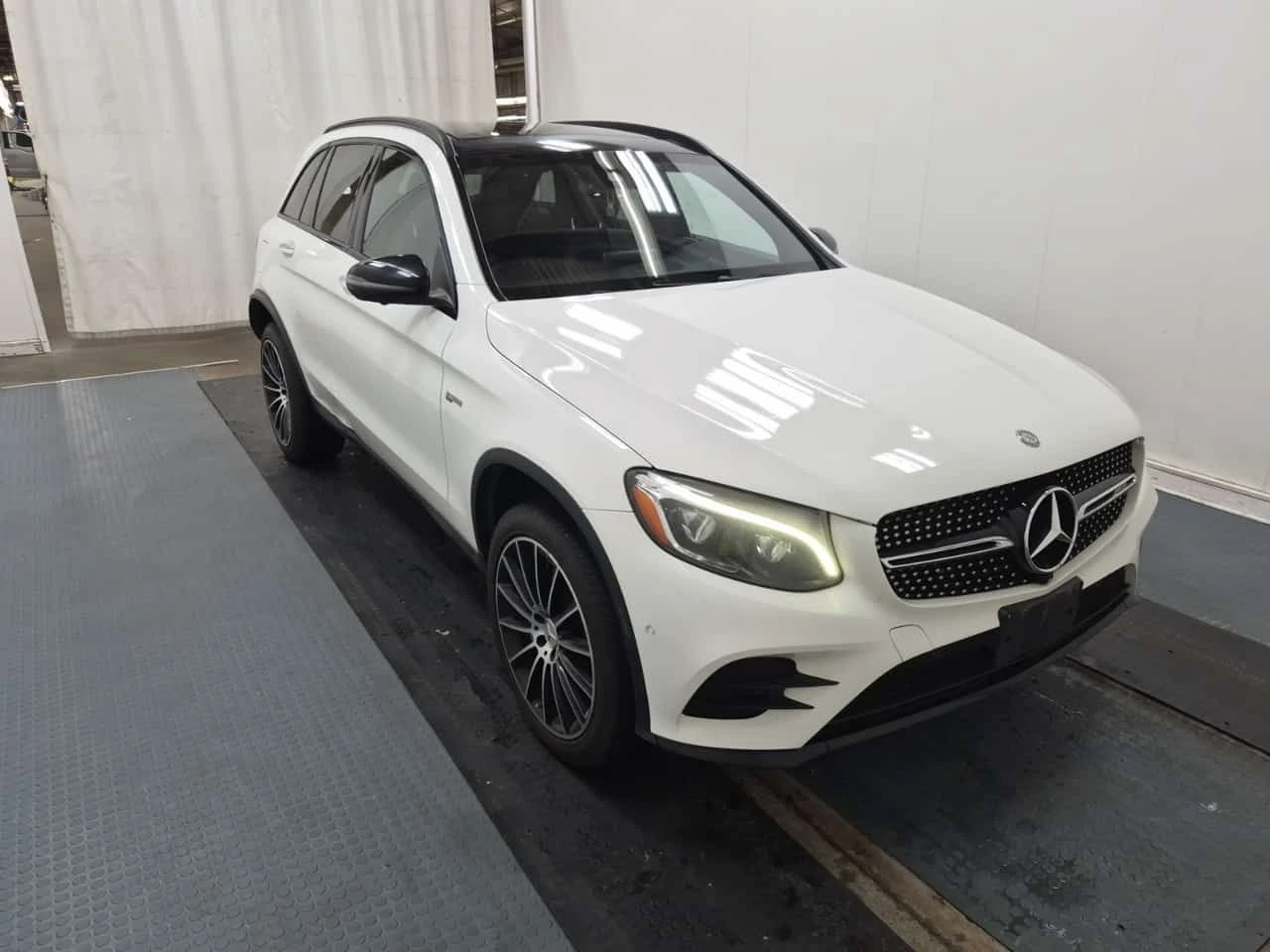Mercedes-Benz GLC 43 AMG CARFAX/360 КАМ/ПОДГРЕВ/BURMASTER/, снимка 2 - Автомобили и джипове - 55708771