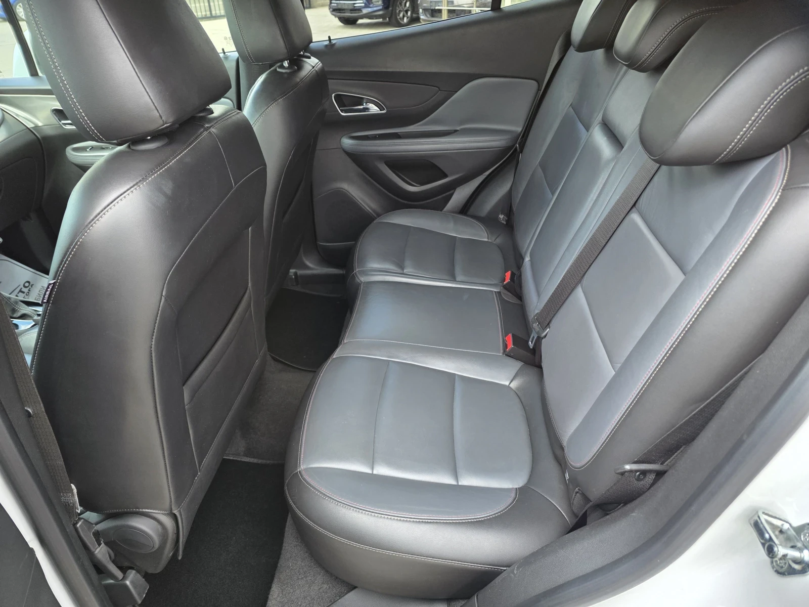 Opel Mokka 1.7CDTI, снимка 12 - Автомобили и джипове - 55878257