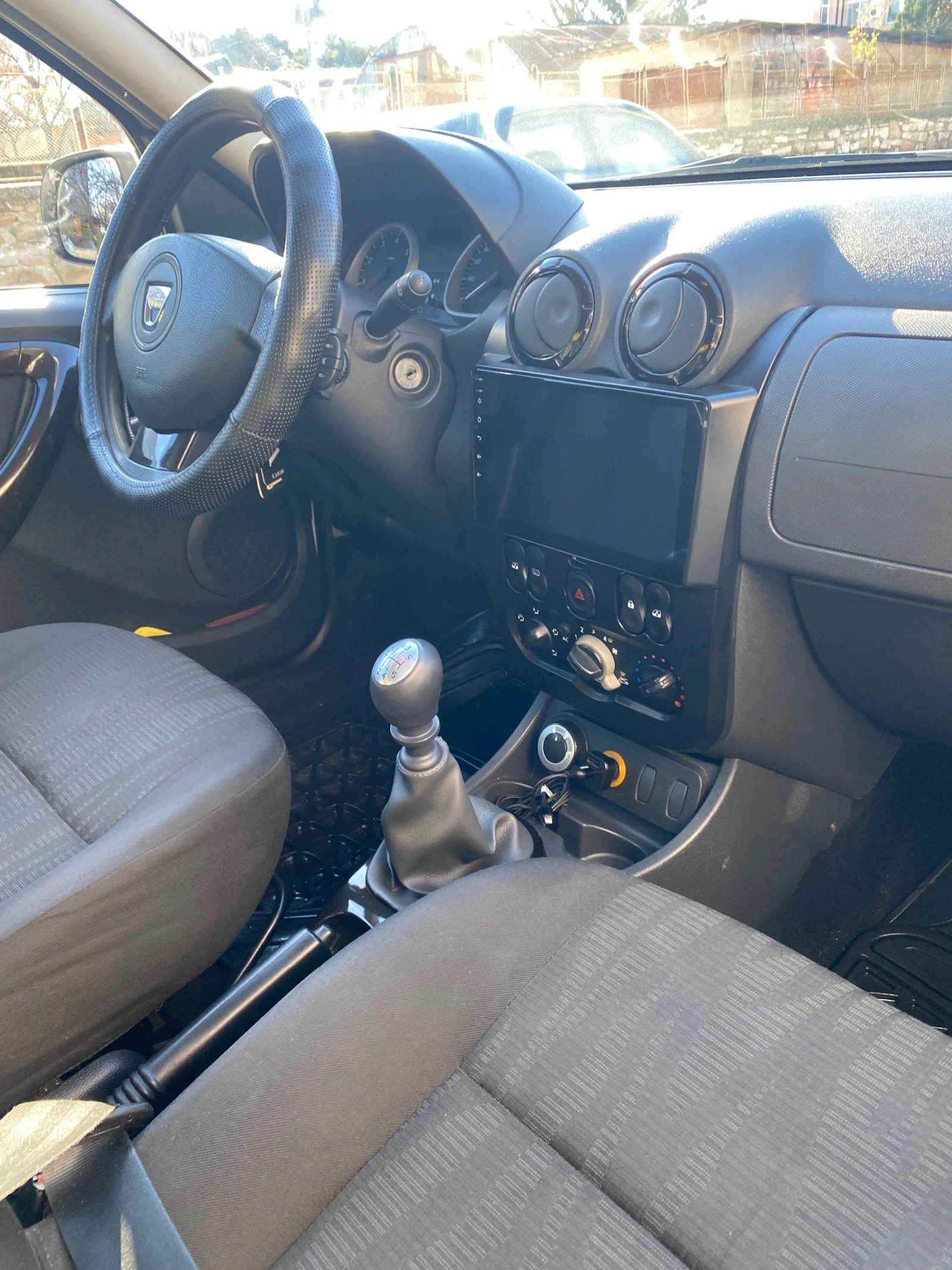 Dacia Duster Dacia Duster 4x4, снимка 11 - Автомобили и джипове - 55970259