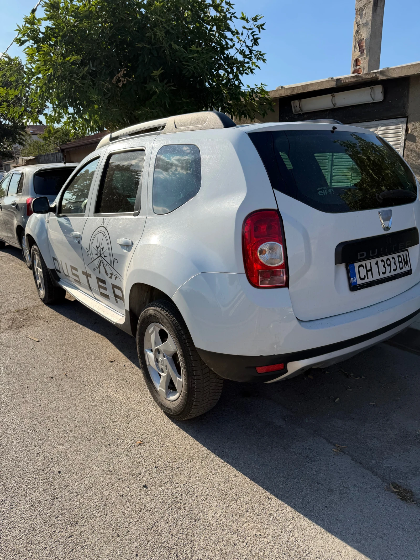 Dacia Duster Dacia Duster 4x4, снимка 4 - Автомобили и джипове - 55970259