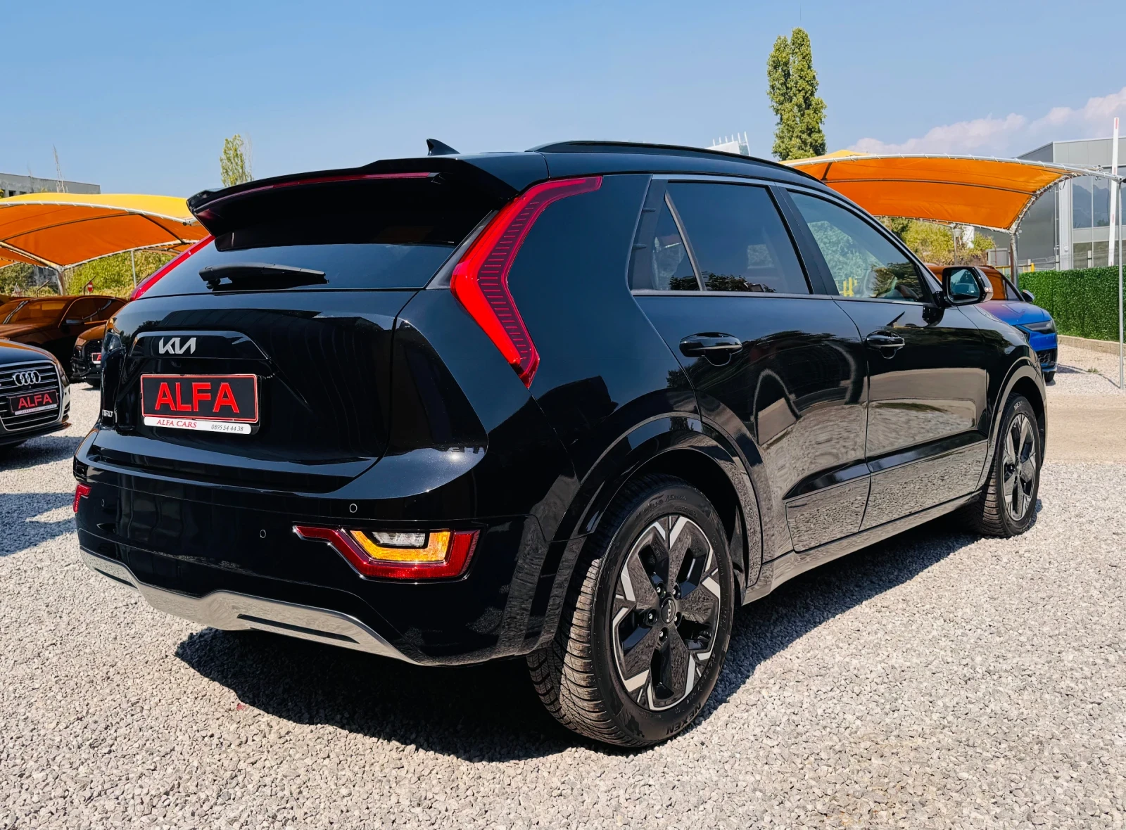 Kia Niro 64kw/SOH:100%/ПЪЛНА ГАРАНЦИЯ/ВСИЧКИ ЕКСТРИ/НОВА///, снимка 6 - Автомобили и джипове - 56060691