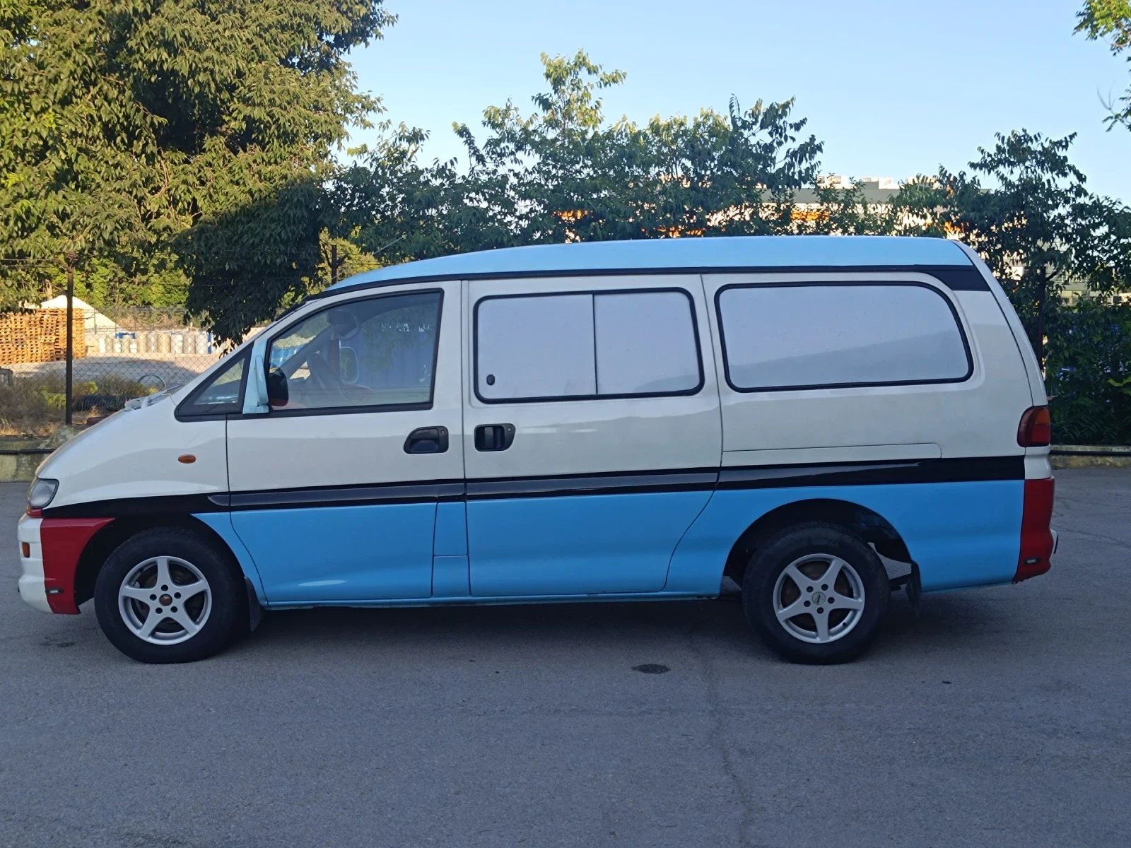 Mitsubishi Delica L 400 - изображение 3