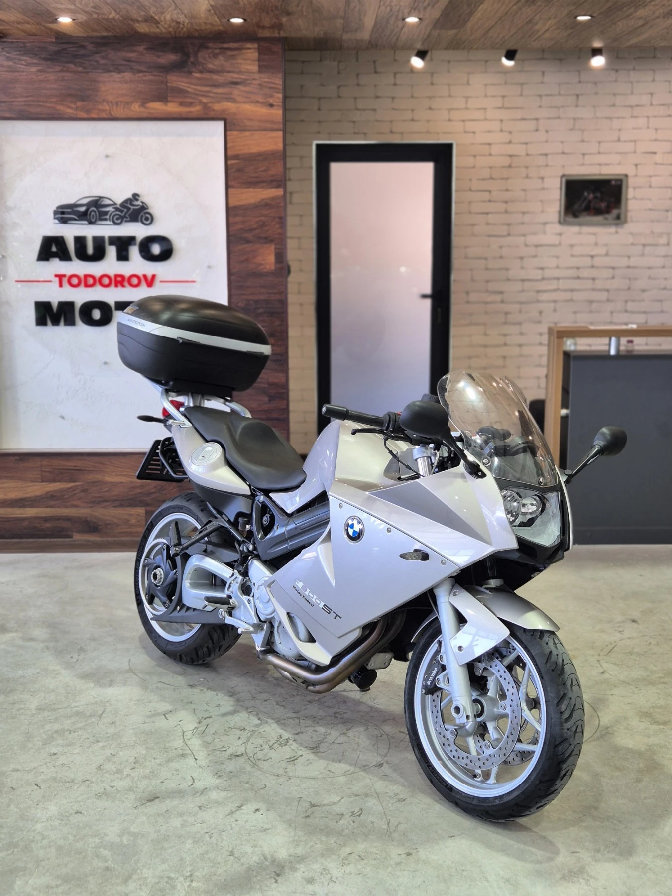 BMW F 800ST ABS СЕРВИЗНА ИСТОРИЯ Нов внос от ШВЕЙЦАРИЯ!