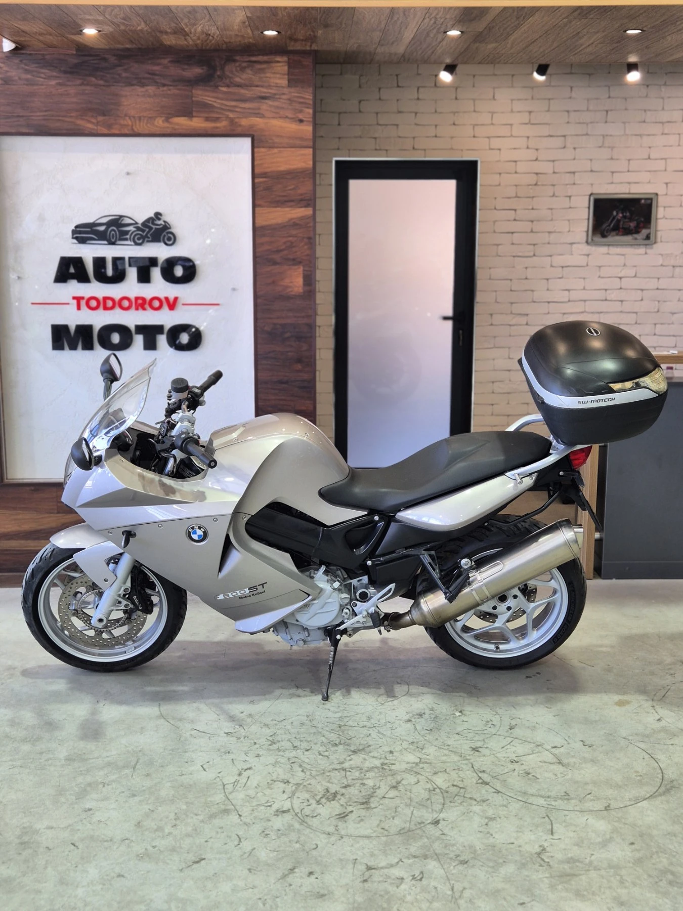BMW F 800ST ABS СЕРВИЗНА ИСТОРИЯ Нов внос от ШВЕЙЦАРИЯ!, снимка 4 - Мотоциклети и мототехника - 55750218