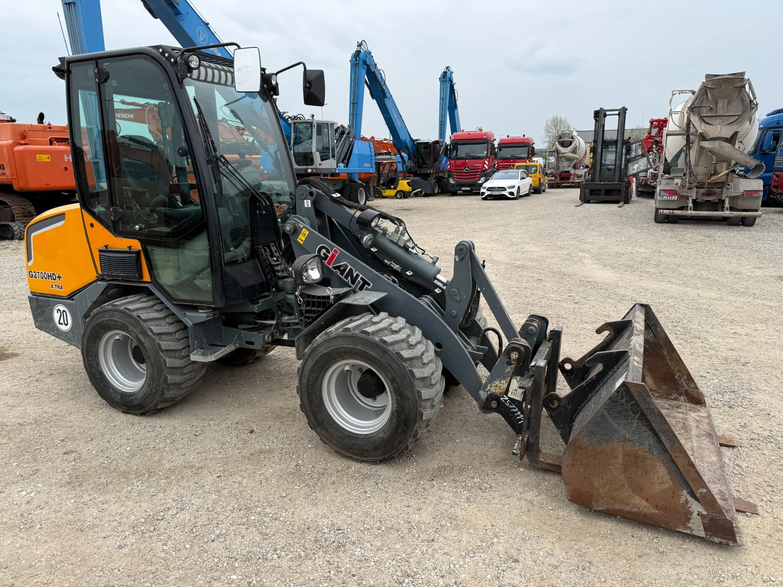 Челен товарач Друга марка GIANT G2700 X-TRA, снимка 6 - Индустриална техника - 54265651