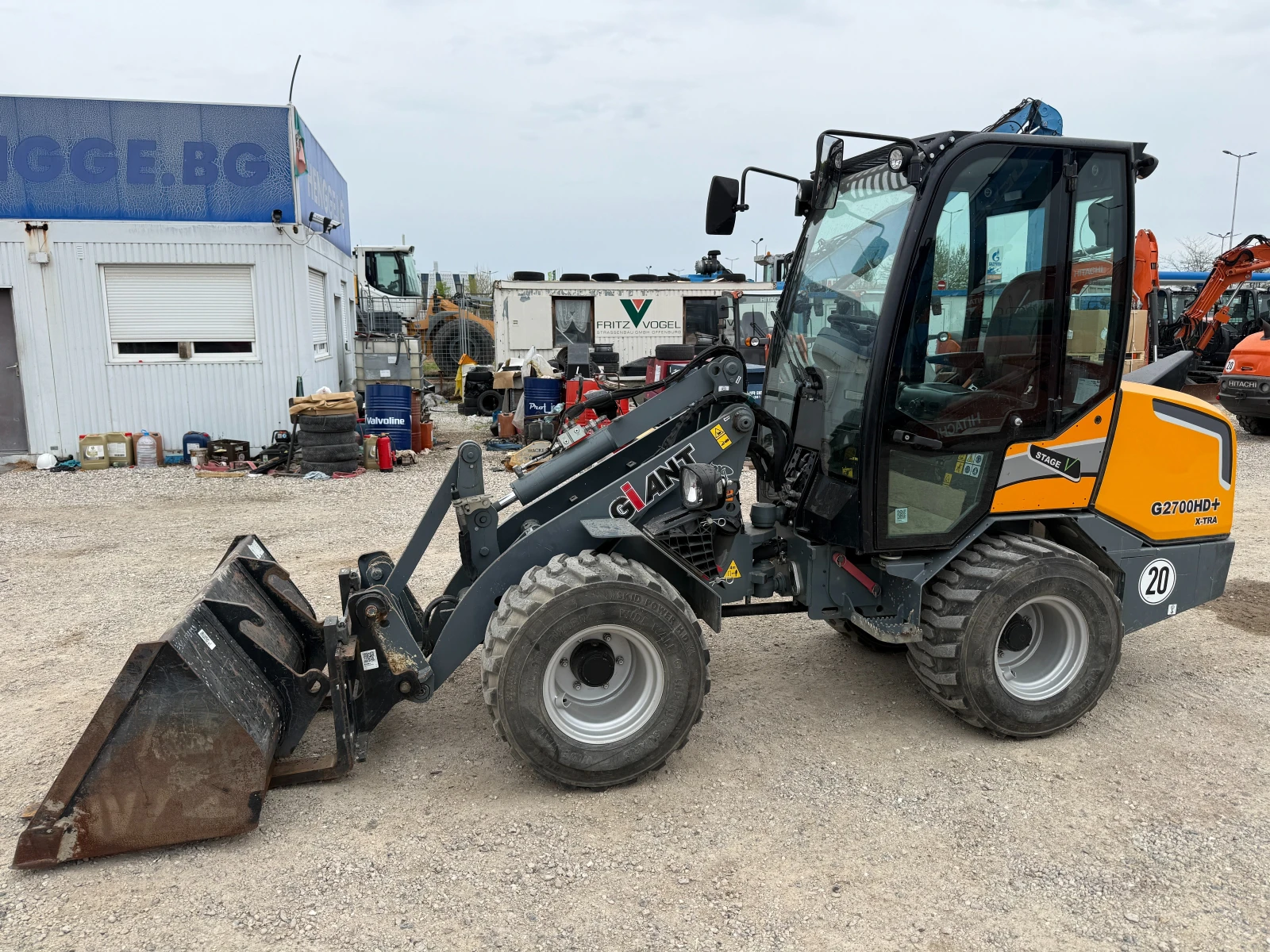 Челен товарач Друга марка GIANT G2700 X-TRA, снимка 2 - Индустриална техника - 54265651