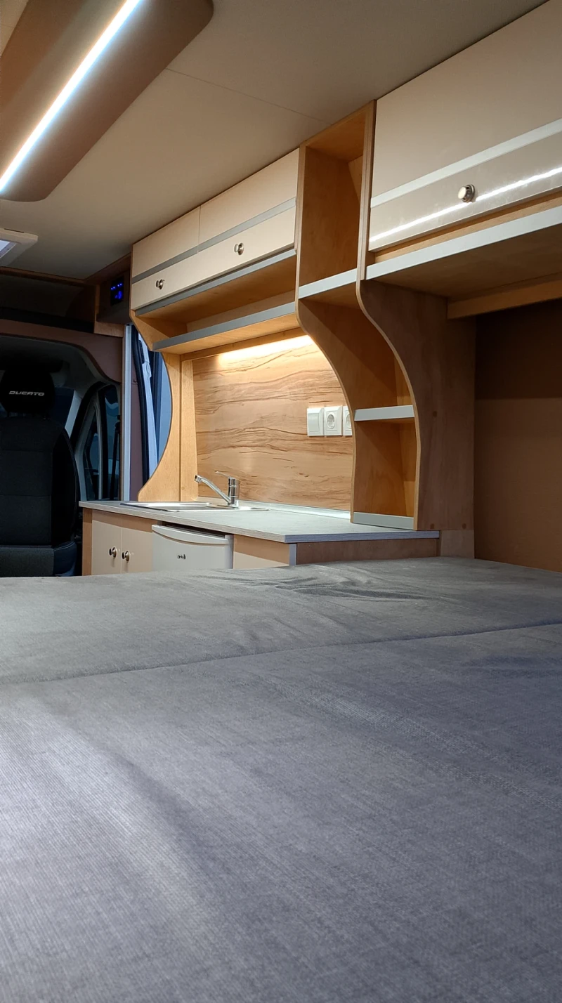 Кемпер Fiat Ducato, снимка 13 - Каравани и кемпери - 52283764