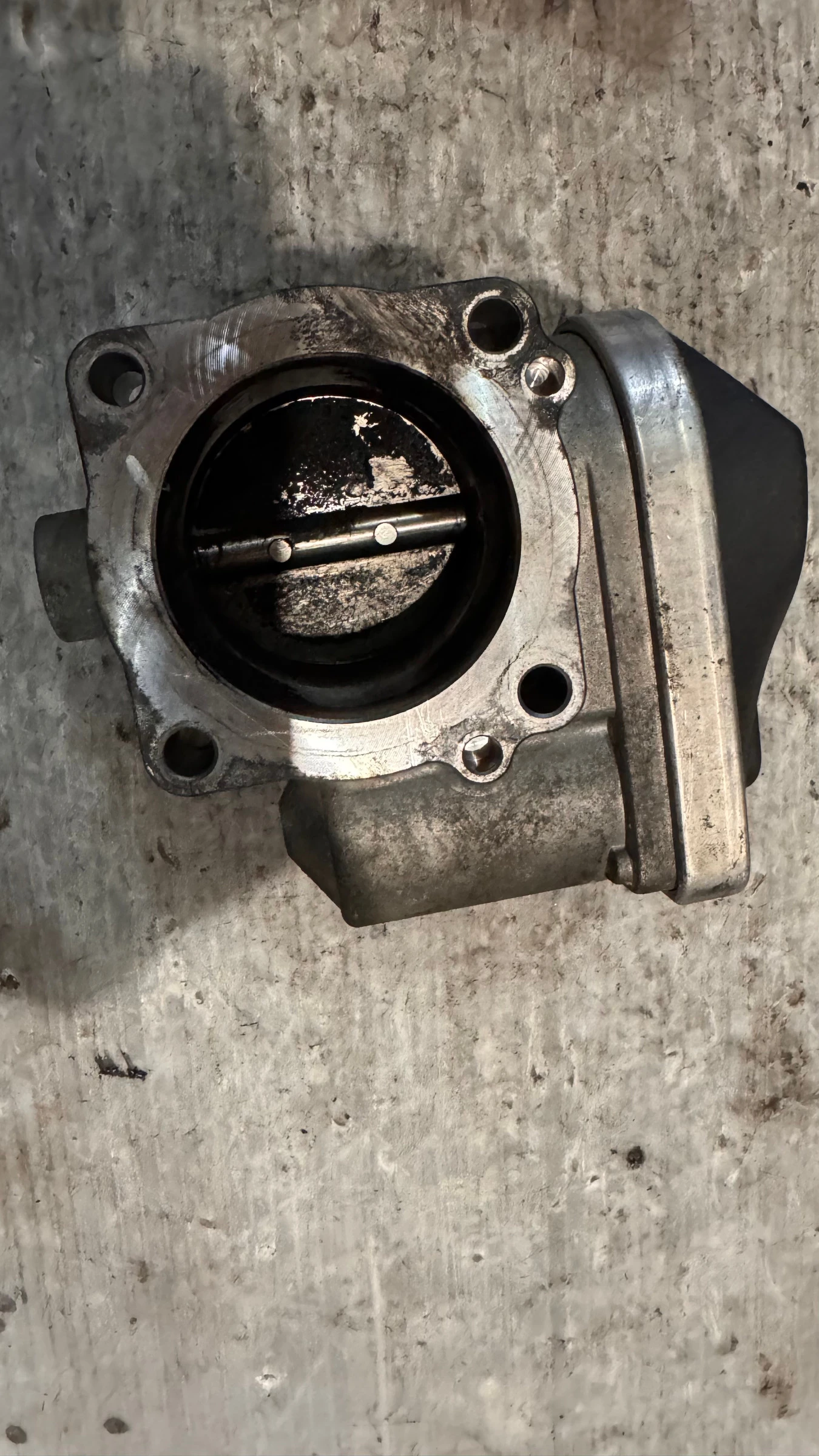 ��������� ����� �� VW Golf 4 - 408238/323/008 / 036133062M | Mobile.bg � ����������� 2