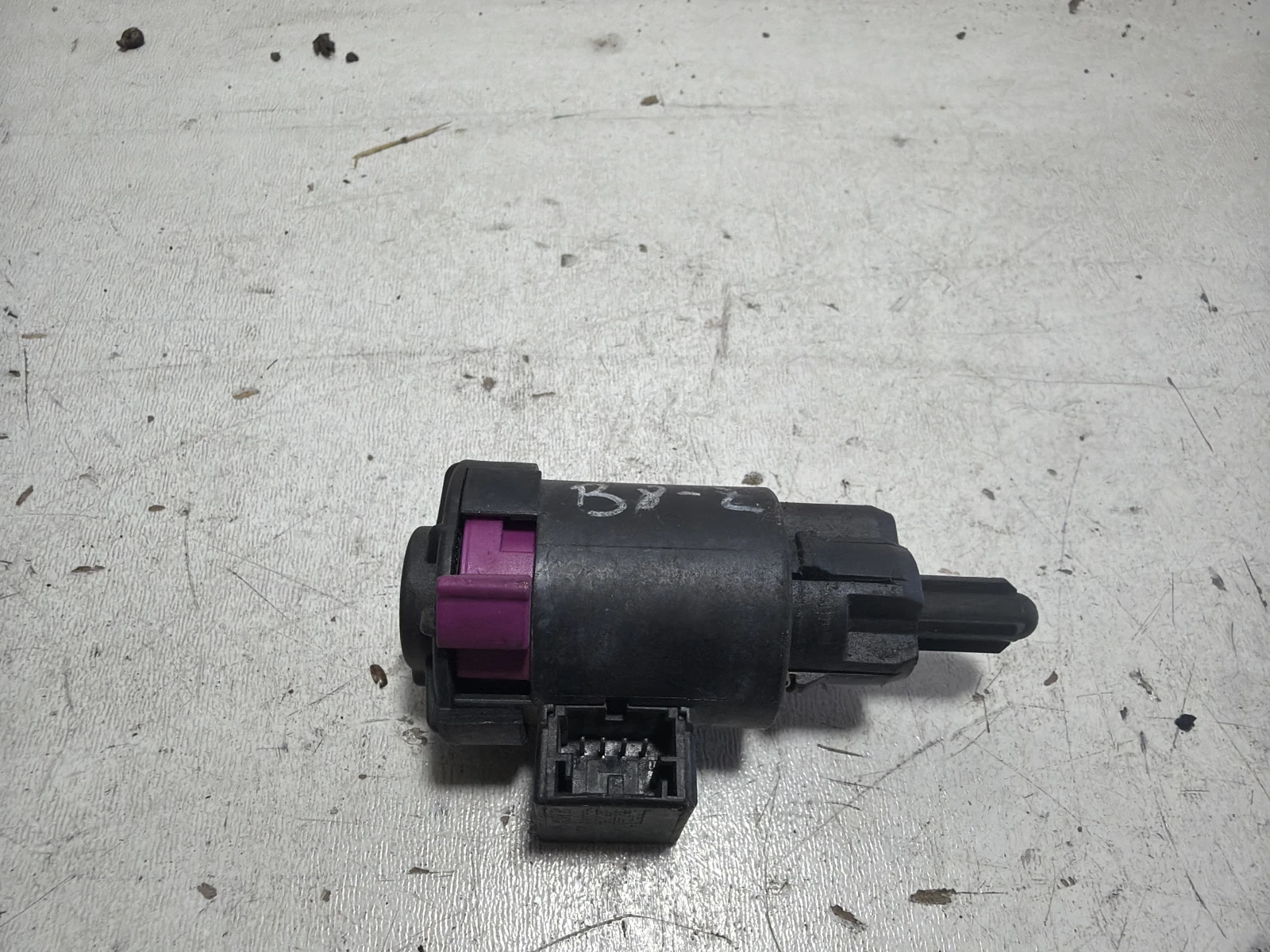 стоп машинка 4F0945459B Audi A4