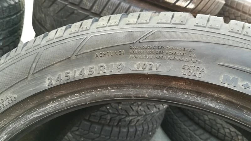 Гуми Зимни 245/45R19, снимка 6 - Гуми и джанти - 26747788