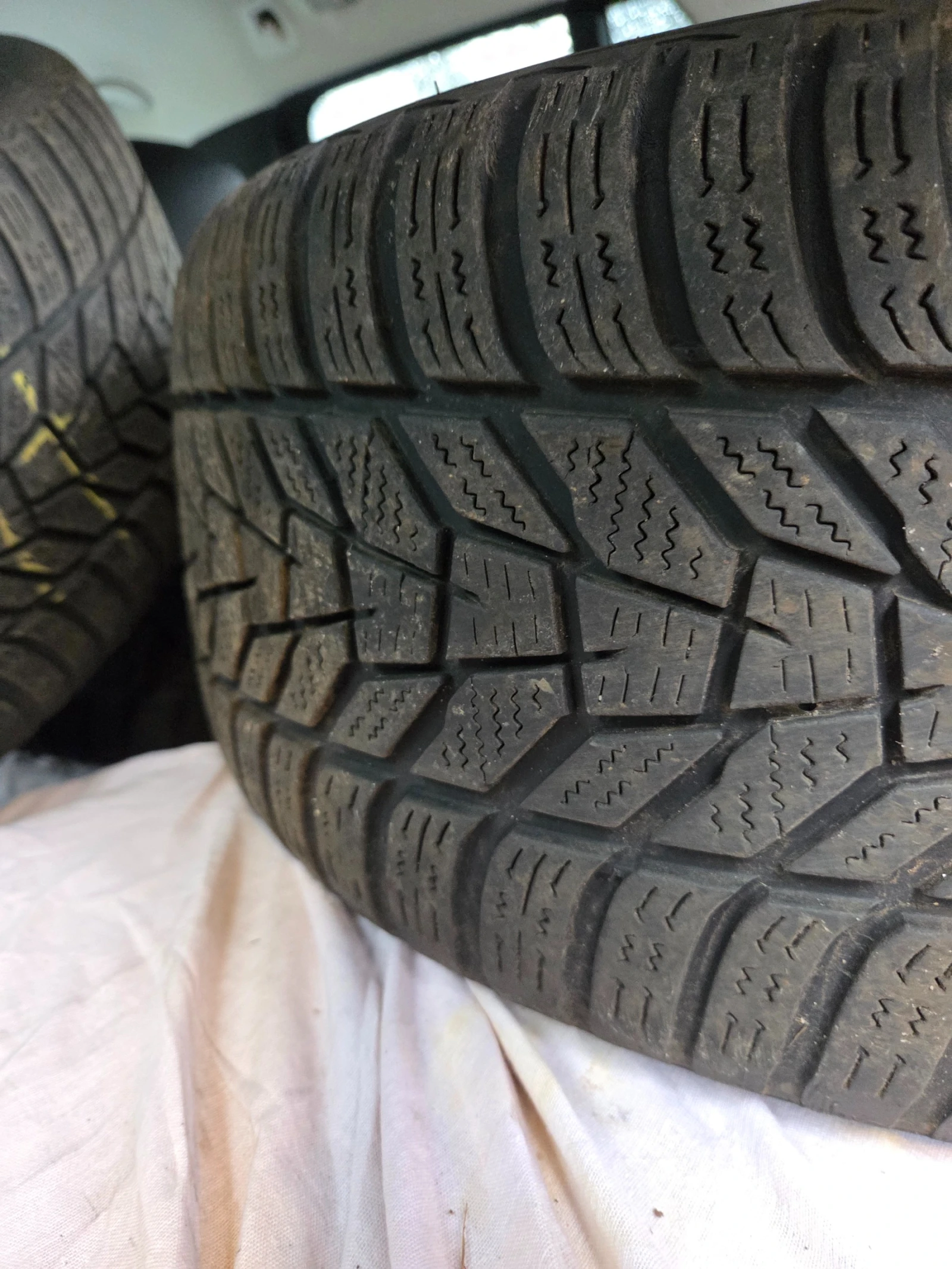    225/40R19  Mercedes-Benz | Mobile.bg   2