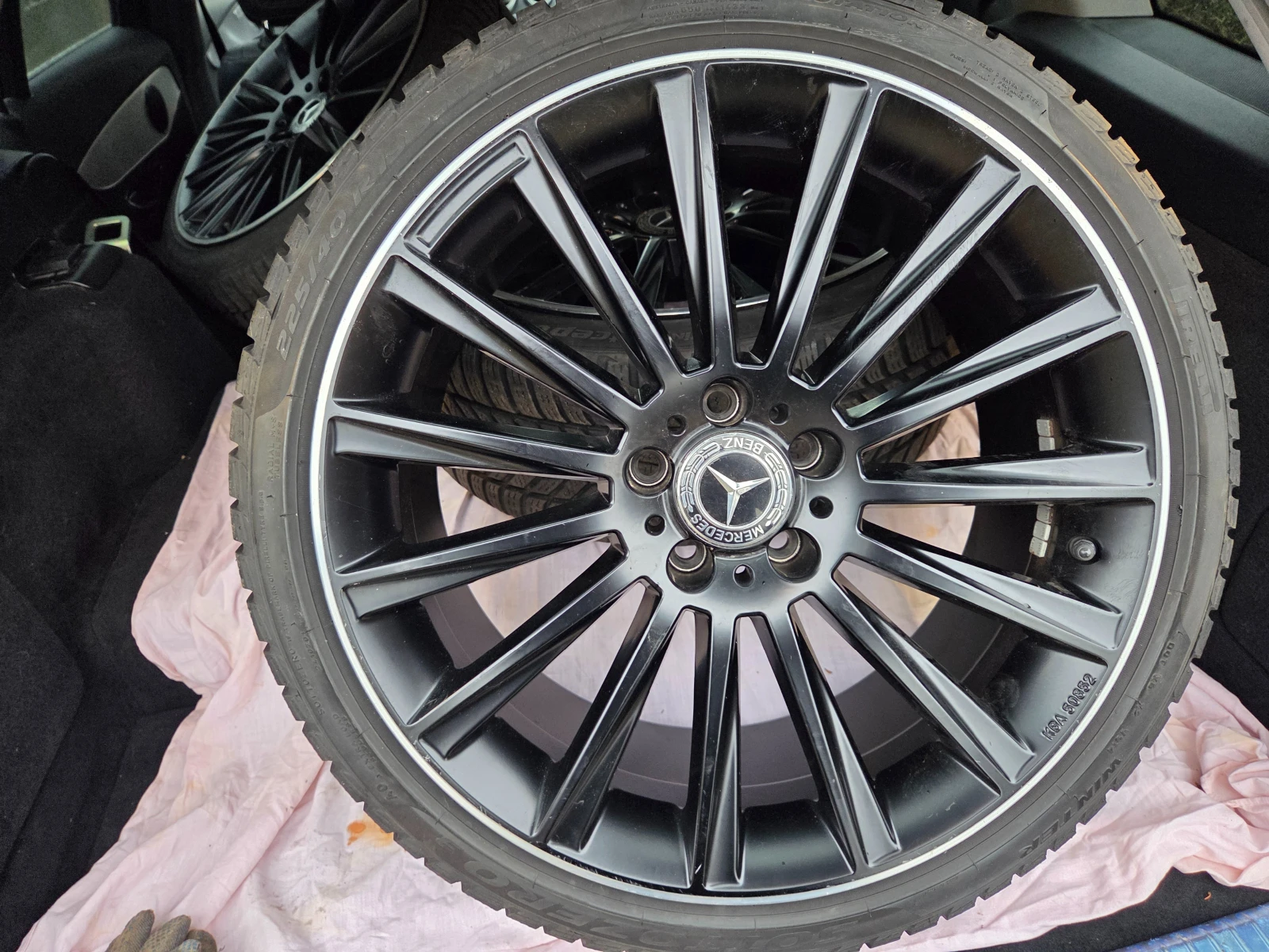    225/40R19  Mercedes-Benz | Mobile.bg   1