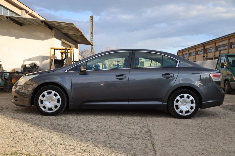 Toyota Avensis 1. 8 VVT-i 147 PS 6 ск. ТЕМПОМАТ*Климатроник #iCar, снимка 6 - Автомобили и джипове - 40359938