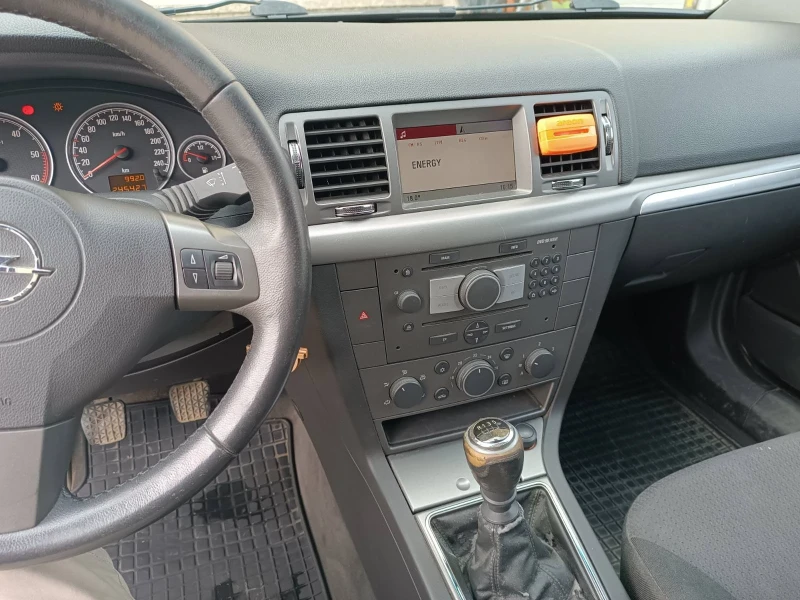 Opel Vectra 1.9 CDTI, снимка 12 - Автомобили и джипове - 47134456