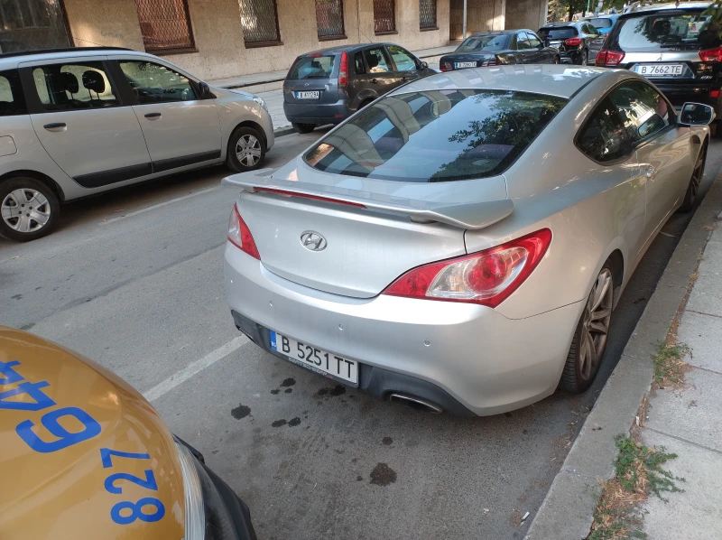 Hyundai Genesis 2T, снимка 7 - Автомобили и джипове - 48432700