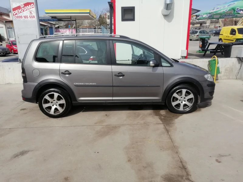 VW Touran CROSS 2.0 170HP, снимка 4 - Автомобили и джипове - 48757252