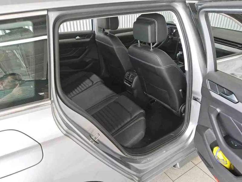 VW Passat 2.0TDI/VARIANT/150HP/BUSINESS/CARPLAY/MASSAGE/547f, снимка 9 - Автомобили и джипове - 51306855