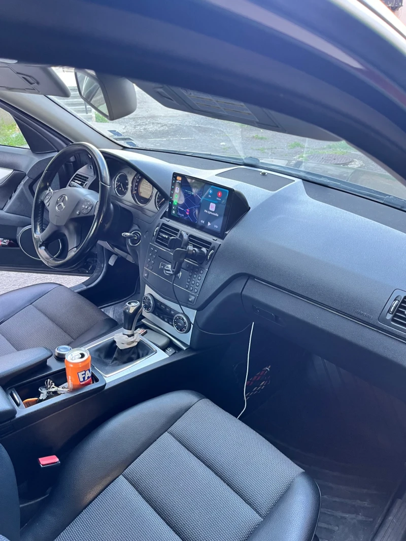 Mercedes-Benz C 180, снимка 2 - Автомобили и джипове - 52755796