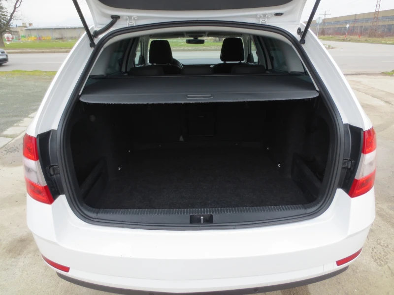 Skoda Octavia 2.0TDI* DSG* , снимка 16 - Автомобили и джипове - 53340047